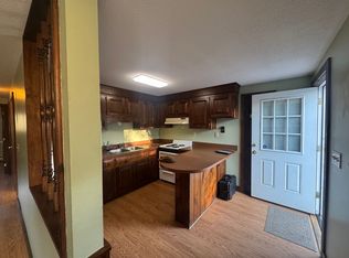 35 Maple St, Perkinsville, VT 05151