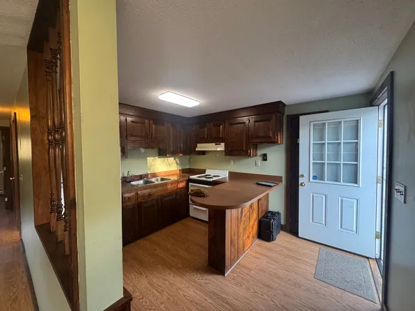 35 Maple St, Perkinsville, VT 05151