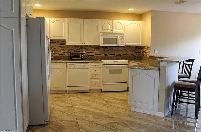 1st image of 1208 SE 19th Ln