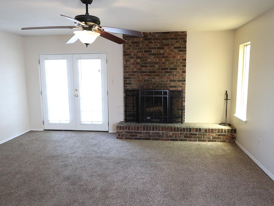 1st image of 6205 Harper Dr NE