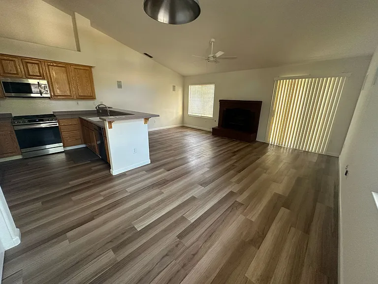 728 Sands Way — Photo 8
