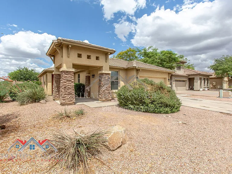 3068 E Ravenswood Dr — Photo 3