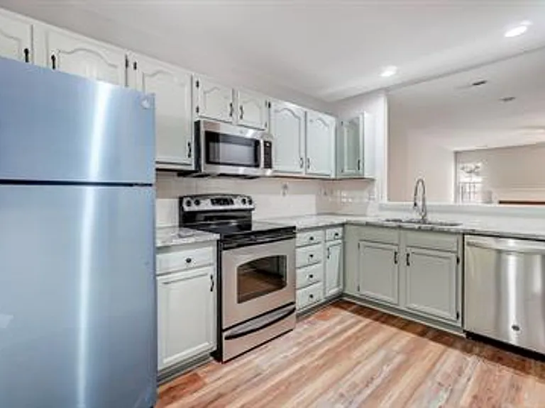 3821 Mosscroft Ln — Photo 30
