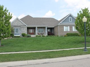 1530 Ashbury Woods Dr, Centerville, OH 45458