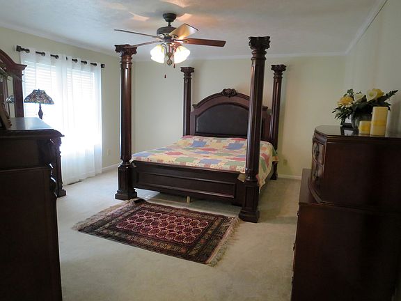 5th image of 1621 Lakewood Cir