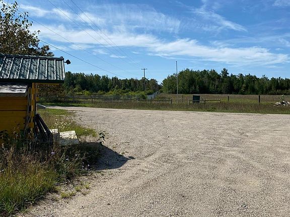 4th image of 13496 N Mackinaw Hwy