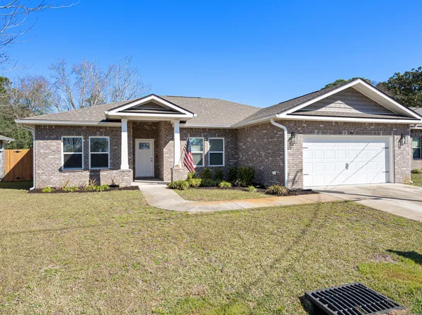 10 Lucky Ln, Mary Esther, FL 32569