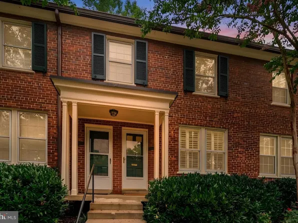 1030 S Barton St Unit 273, Arlington, VA 22204