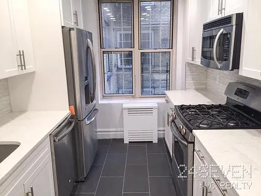 Rented by 24 7 NYC Realty Inc. | media 82
