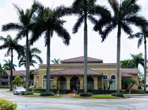 8976 W Flagler St APT 4, Miami, FL 33174