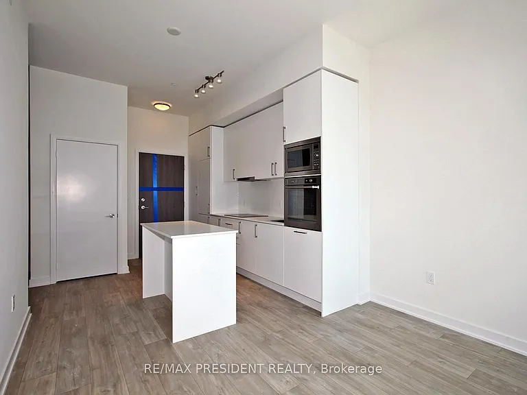 27 Bathurst St #404W — Photo 4