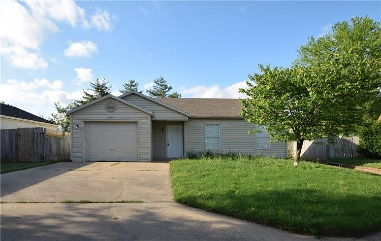 1st image of 2517 SE 3rd St
