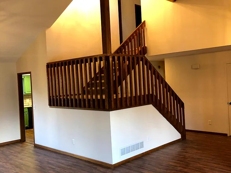 4685 Lindbergh Dr — Photo 8