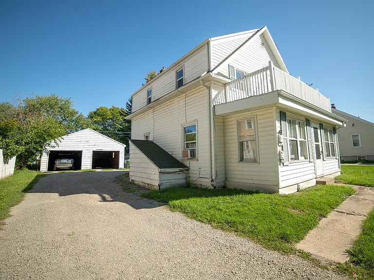309 S Erie St — Photo 18
