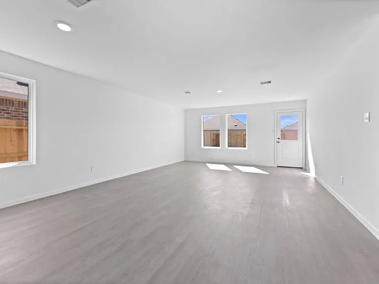 5130 Red Drum Dr — Photo 2