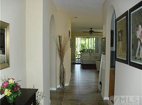 4th image of 10021 SW Stonegate Dr
