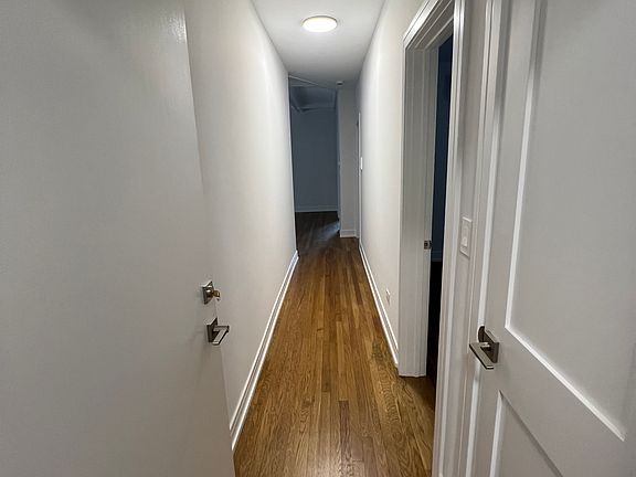 4th image of 1334 W Elmdale Ave APT 2R