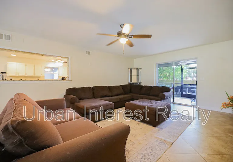 505 Beach Dr — Photo 5