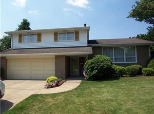 229 White Oak Dr, New Kensington, PA 15068