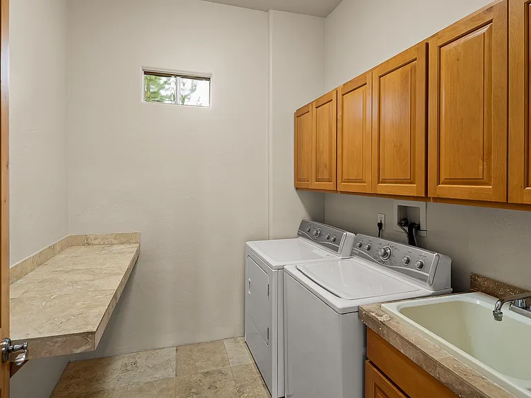 227 Les Springs Dr — Photo 26