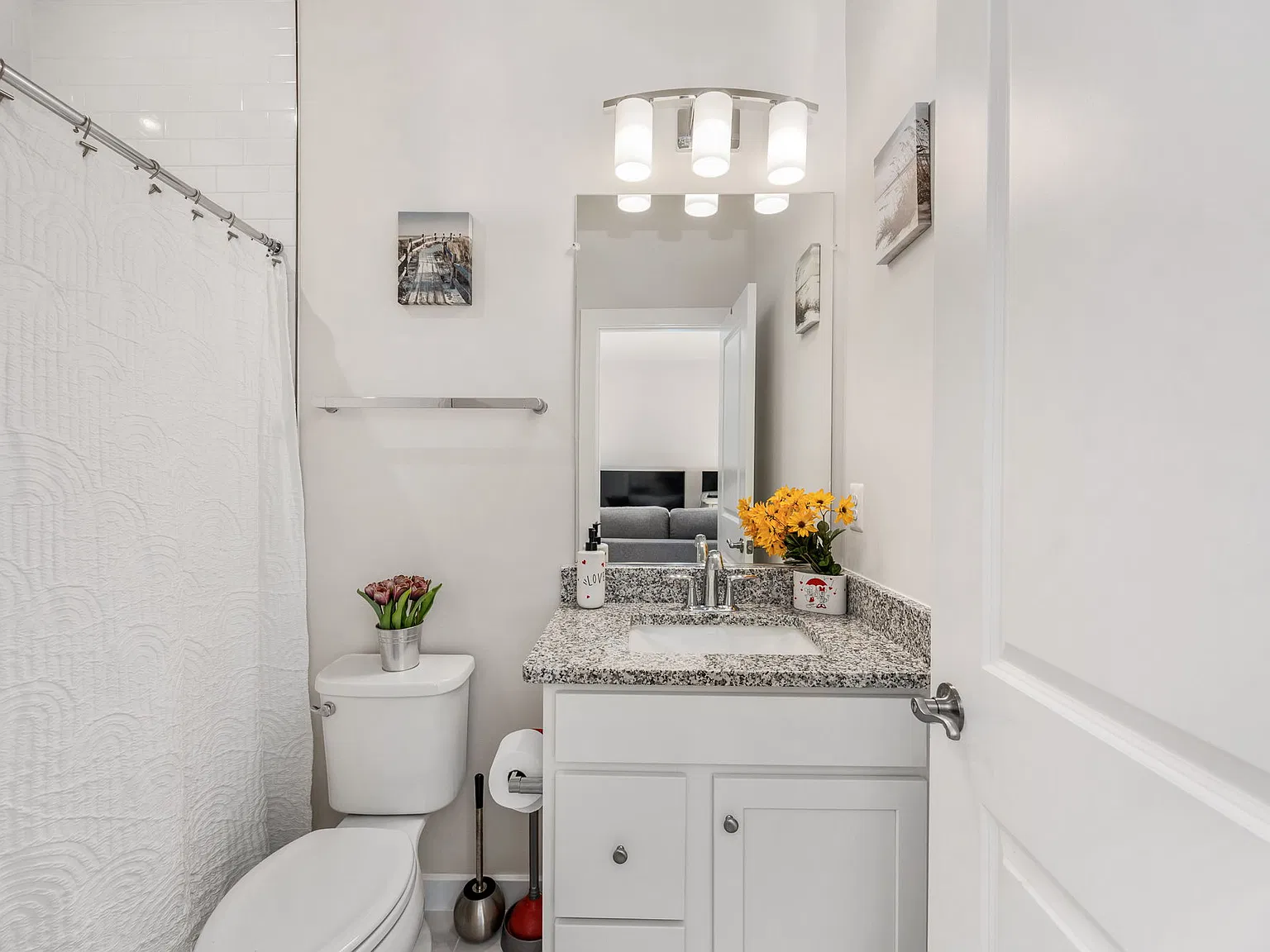 3 bed, 2734 sqft, $3,600 — Photo 4