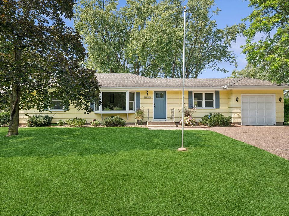 1st image of 3547 Emerald Dr