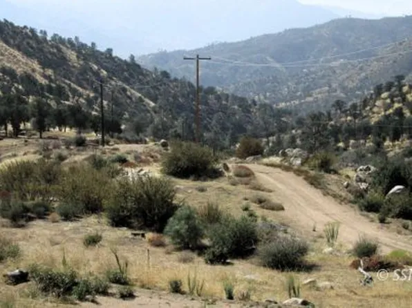 Janice Marie Dr, Wofford Heights, CA 93285