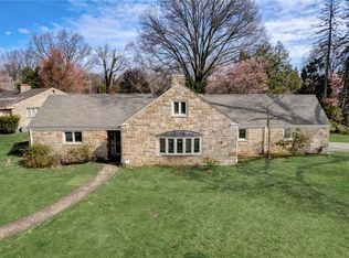 821 Ridgeview Dr, Pittsburgh, PA 15228