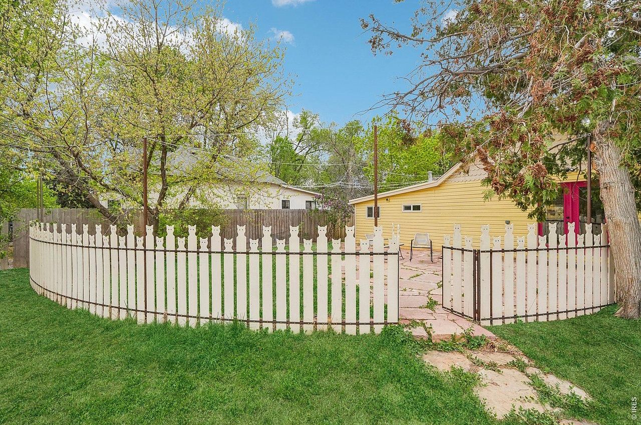 205 5th Ave - Photo 4