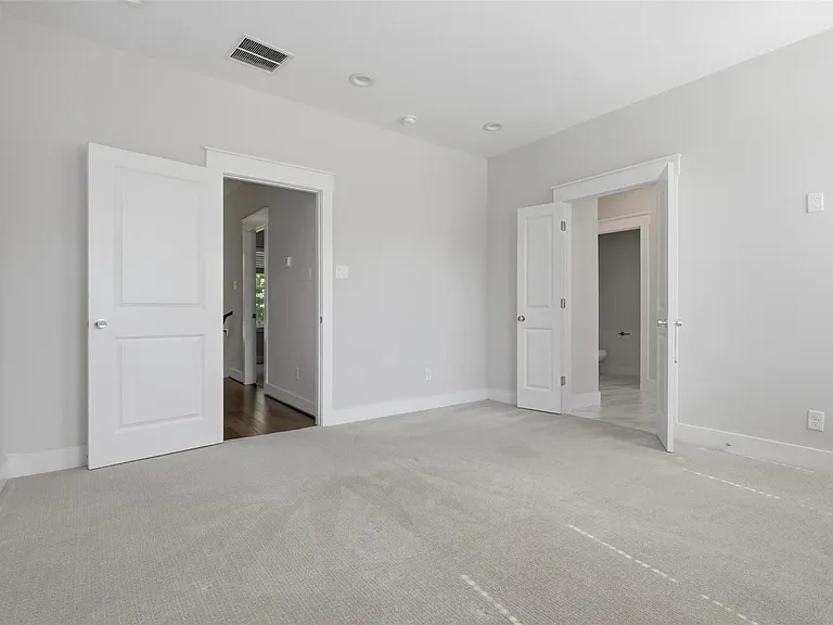 5305 Donovan Gardens Ln — Photo 35