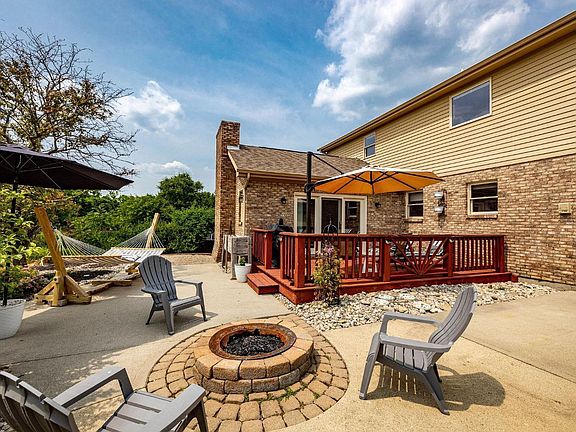 3rd image of 8285 Lindfield Dr