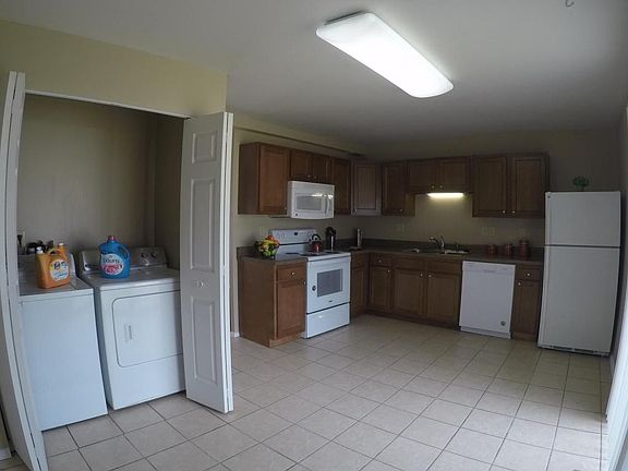 3rd image of 2112 Brady Ln