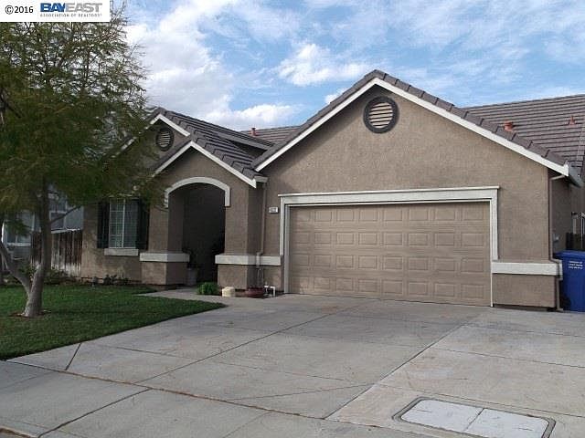 1st image of 4031 Regatta Dr