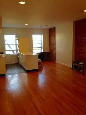Rented by Brooklyn Real Inc | media 14