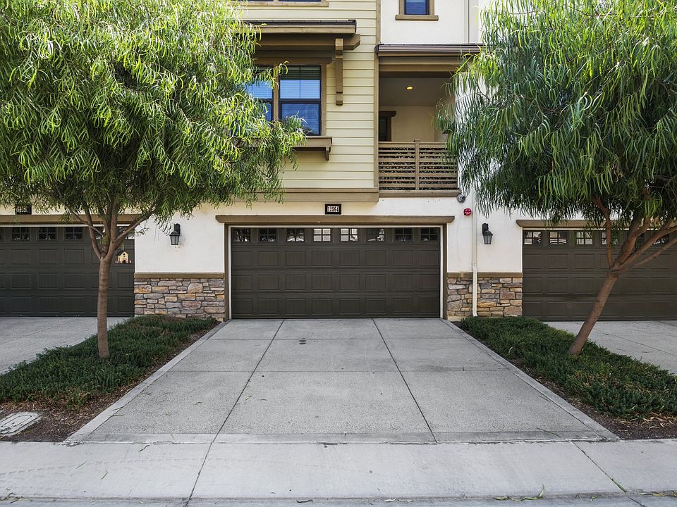 1st image of 12564 Amesbury Cir