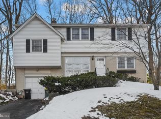 411 Greyhorse Rd, Willow Grove, PA 19090