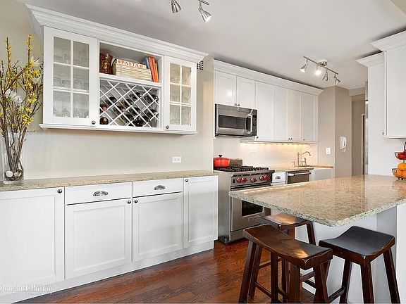 3rd image of 1623 3rd Ave APT 34K