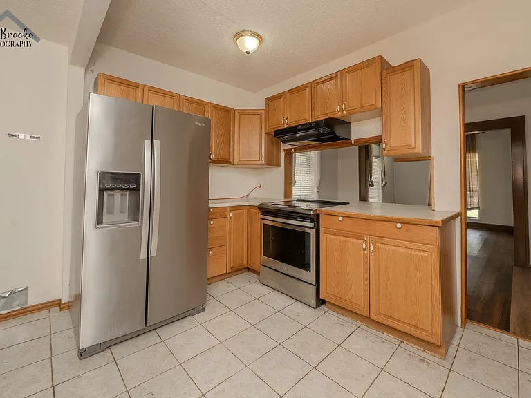 502 Marconi St — Photo 12