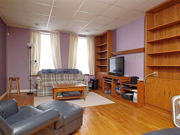 4th image of 3209 Pestalozzi St