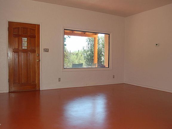 2nd image of 1107 N Camilla Blvd