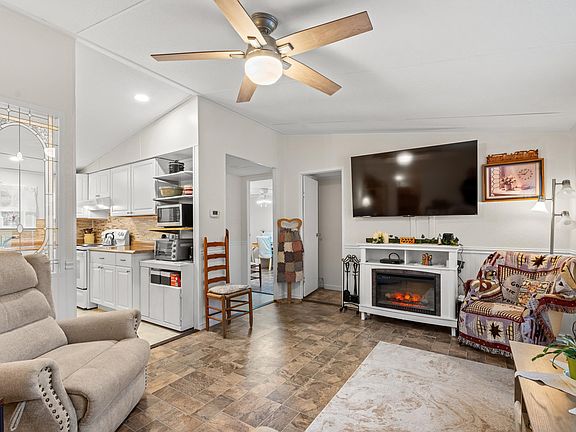 4th image of 9446 Greenwing Dr.