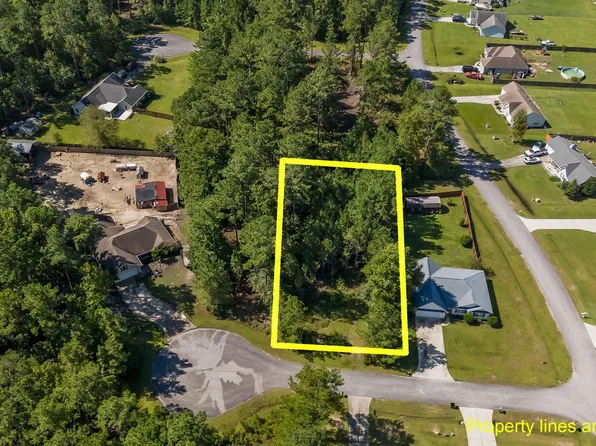 102 Redbud Court, Havelock, NC 28532