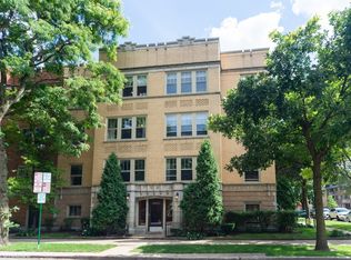 627 W Washington Blvd #3, Oak Park, IL 60302