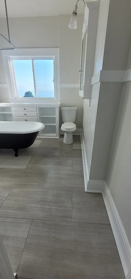 Studio, 700 sqft, $2,995 — Photo 2
