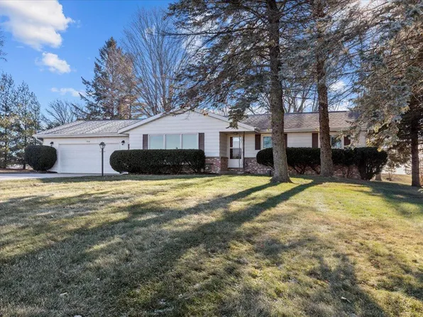 3719 Badger ROAD, Kewaskum, WI 53040