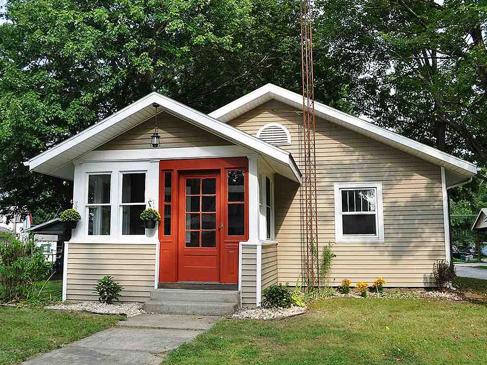 1st image of 922 Wilson Ave