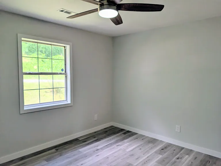 130 Hillside Dr — Photo 28