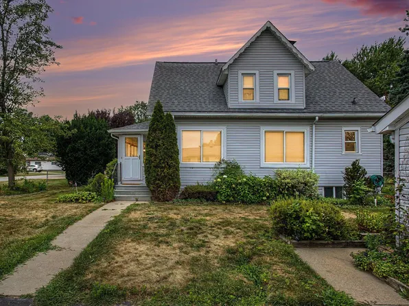 2901 Hartline Dr, Rochester Hills, MI 48309