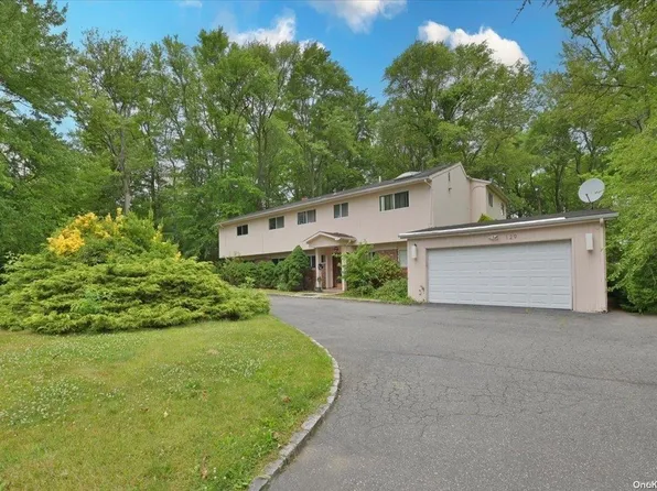 129 Hicks Lane, Great Neck, NY 11024