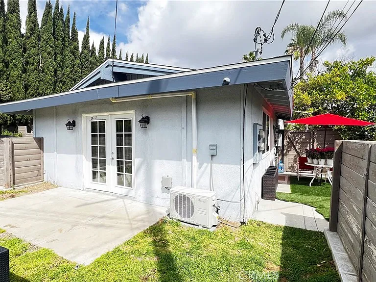 20737 Tiara St — Photo 1
